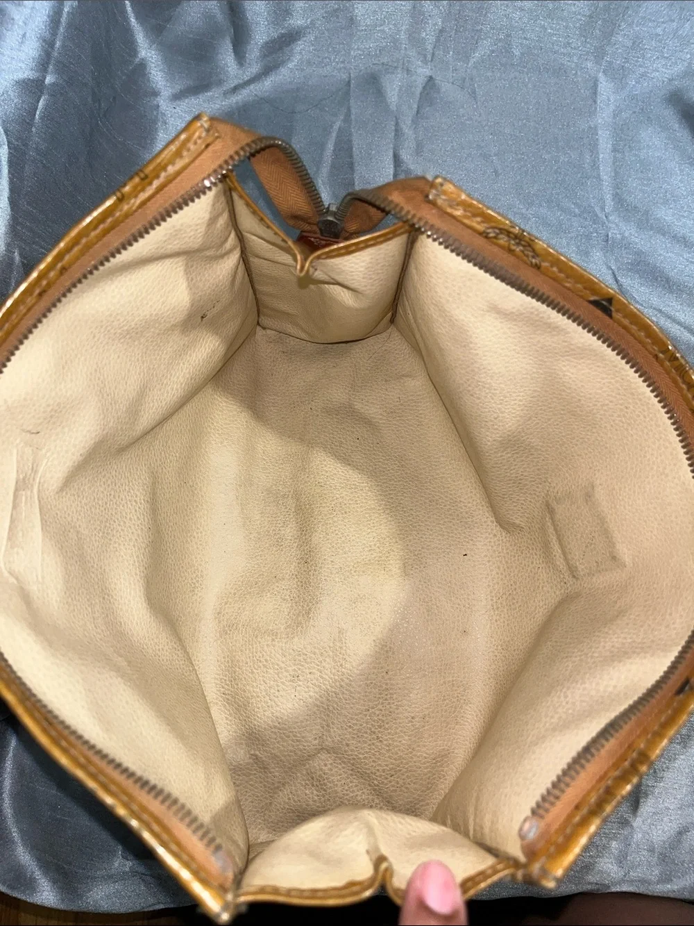 MCM Clutch - Picture 17 of 17